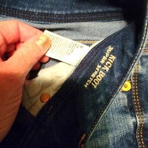 American Eagle size 6